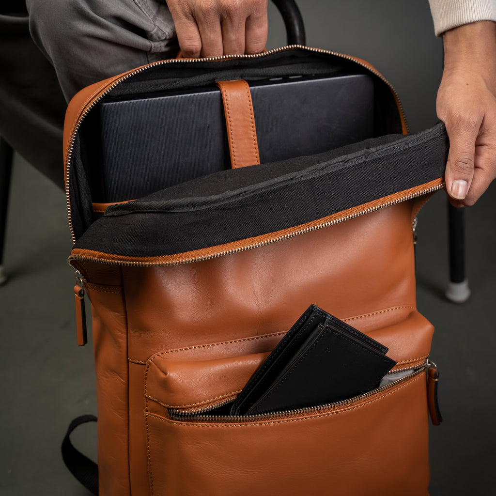 Slim Backpack